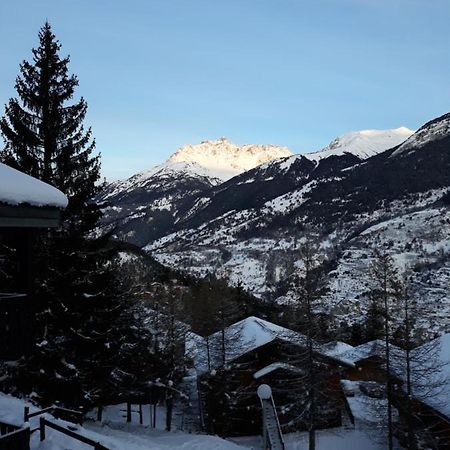 Appartement Dans Chalet Typiquement Savoyard Au Pied Des Pistes La Norma Exterior photo