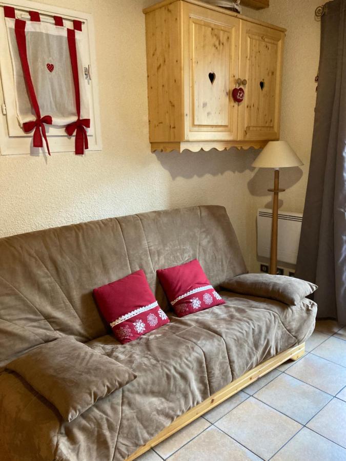 Appartement Dans Chalet Typiquement Savoyard Au Pied Des Pistes La Norma Exterior photo